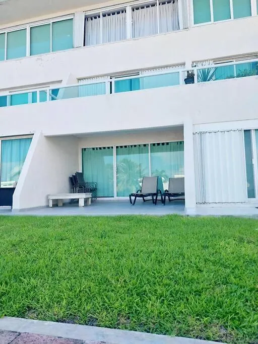 Apartment In Cancun Hotel Zone! 0*,  Mexico